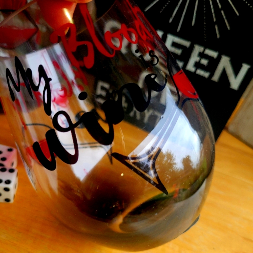 2 Plastic Stemless Wine Glasses